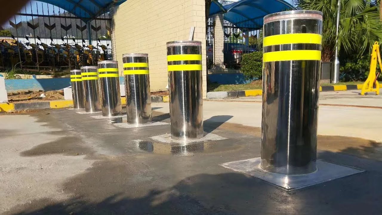 hydraulic bollard